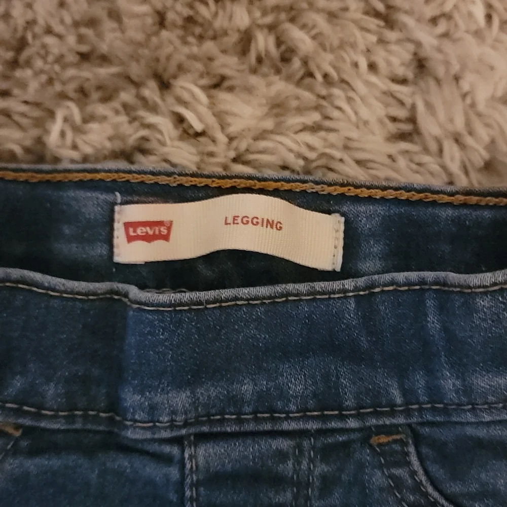 Jeans - Picture 2 of 3